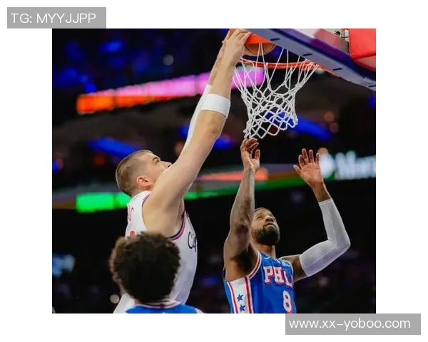 马克西表现不佳25投仅中7球贡献20分7助攻三分球命中率低迷仅2中8